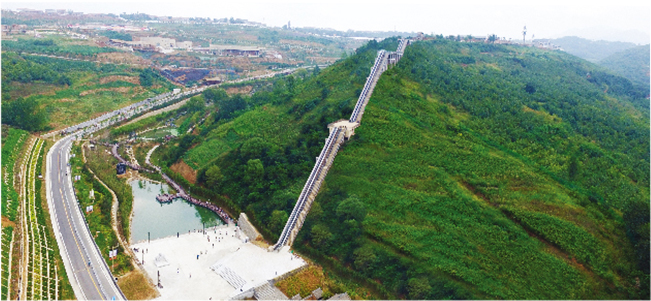 白鹿原影視城室外觀景自動扶梯